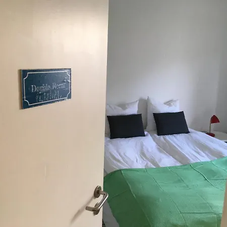 Astas アパート オールボー